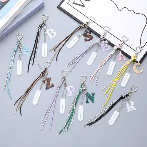 26字母包挂miu风手机链钥匙扣女