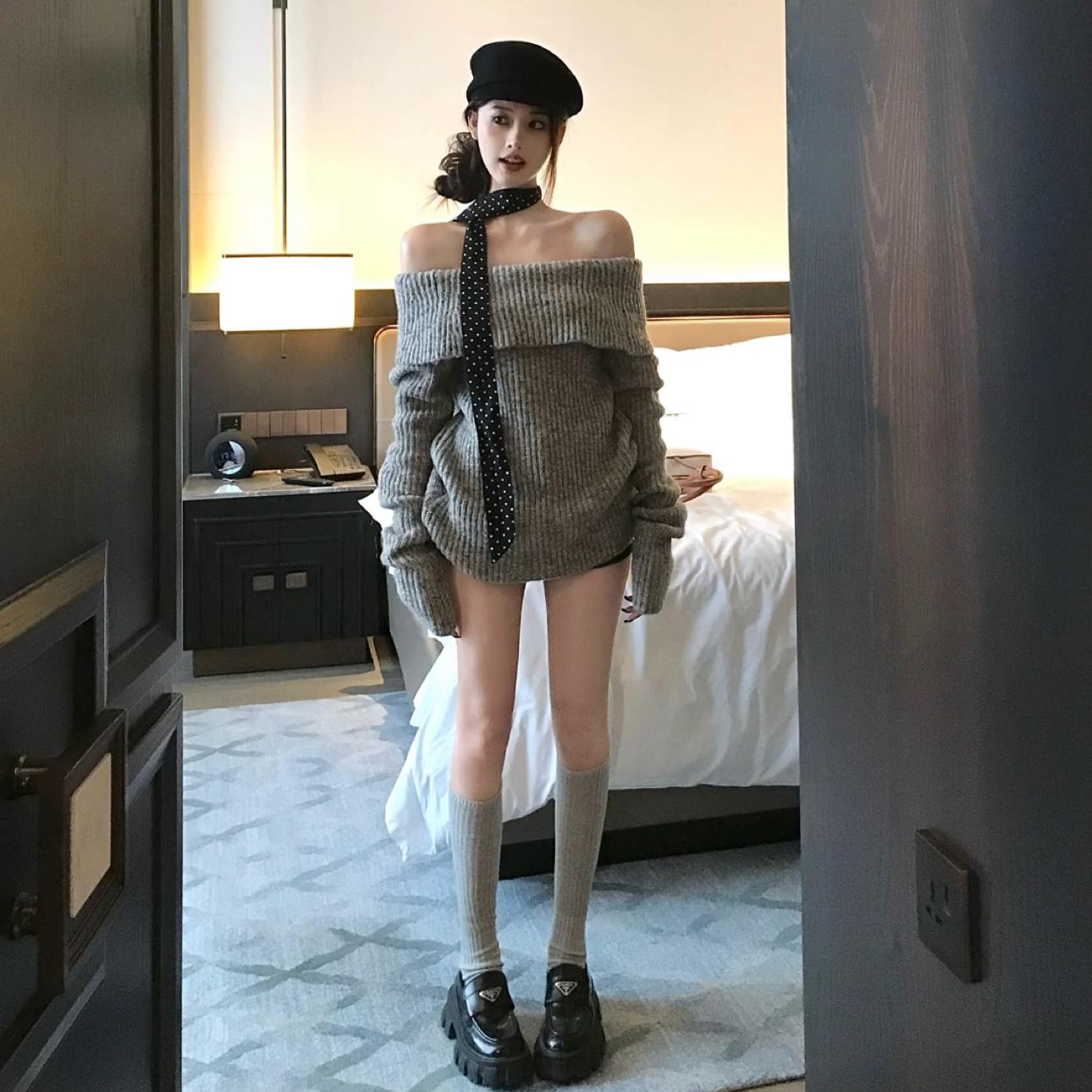 慵懒风一字肩宽松花灰色毛衣