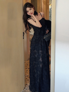 法式 蕾丝显瘦吊带长裙辣妹气质高腰复古黑色透视设计感度假连衣裙