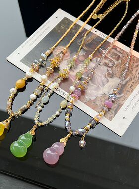 春夏时尚玉髓葫芦设计多色项链简约高级感轻奢彩色水晶锁骨链项链
