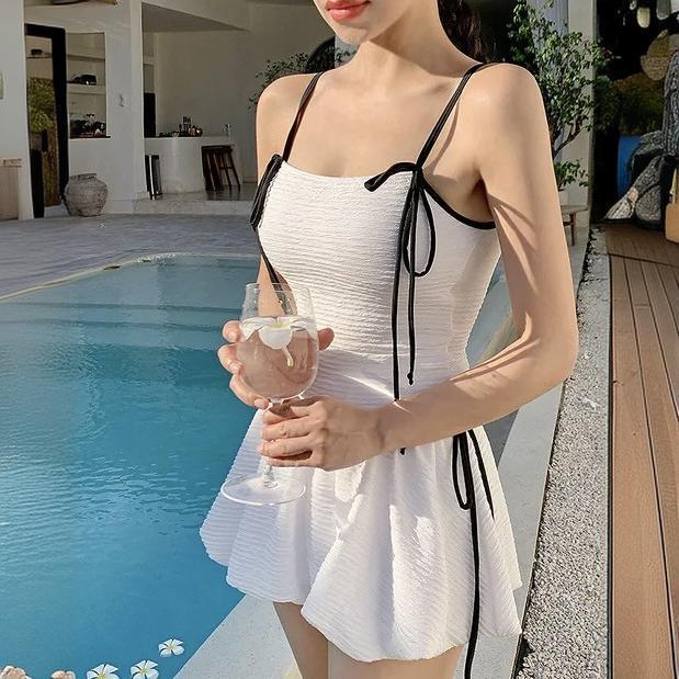 泳装裙式韩国东大门简约修身显瘦连体泳衣女泳装swimsuit