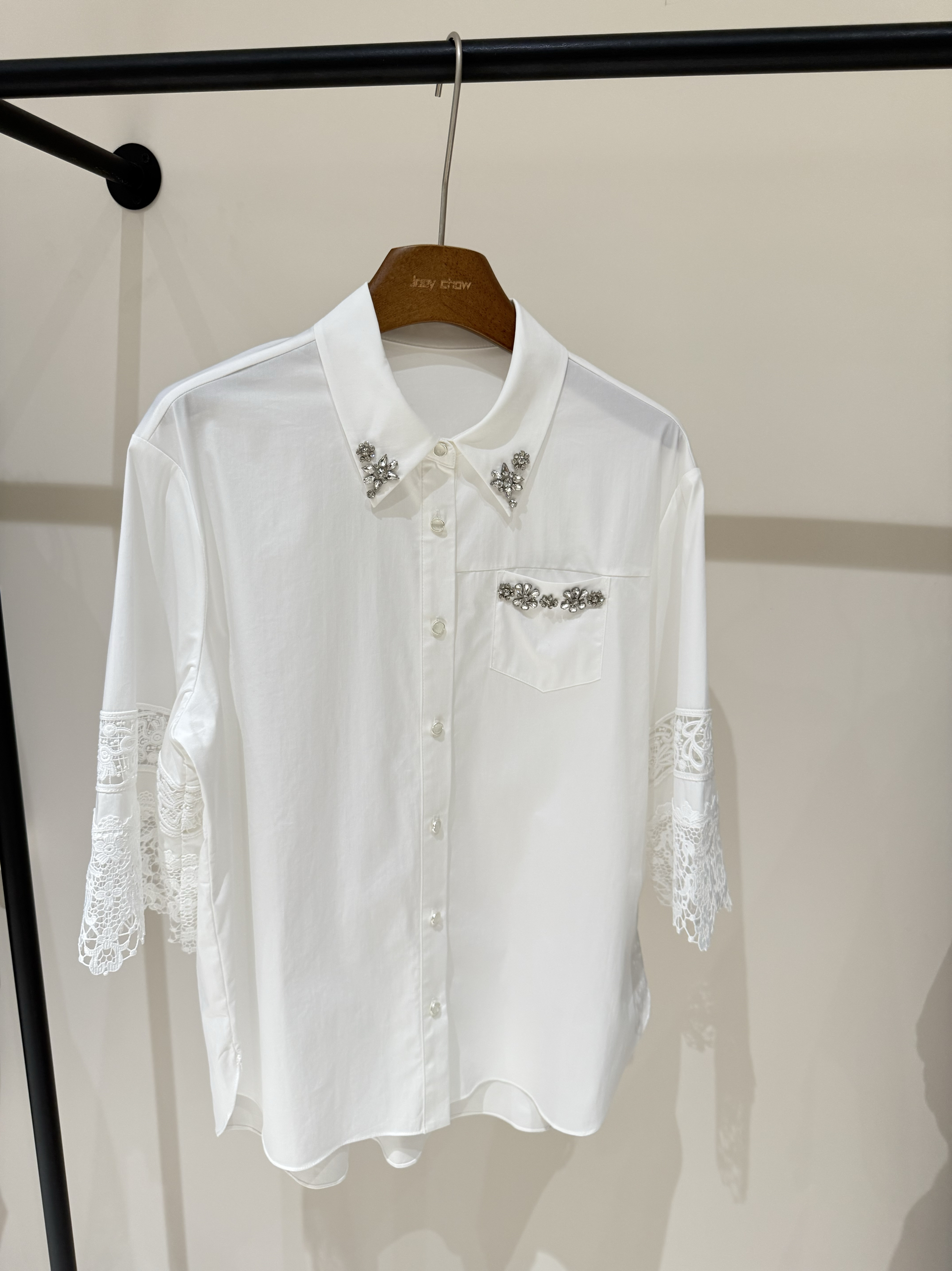 TK原创设计2025夏季新款高级感显瘦高级定制钻石女装7分蕾丝衬衫