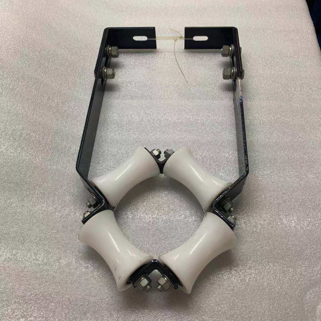 电梯导向装置 补偿链导向装置 补偿链防晃装置 导向轮55x88