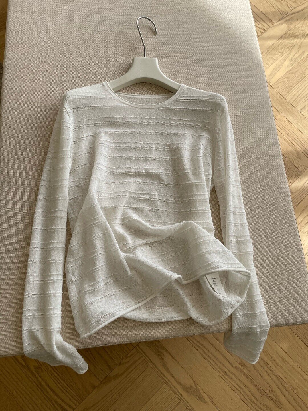 自然卷边设计轻盈透气亚麻棉毛织长袖套头罩衫微透休闲上衣