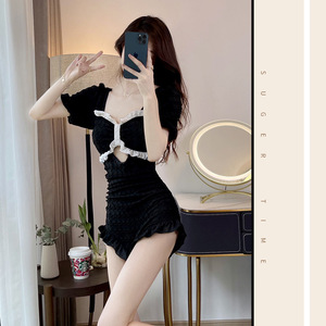 泳衣女连体夏季性感露背显瘦修身保守大码遮肚学生海边泡温泉泳装