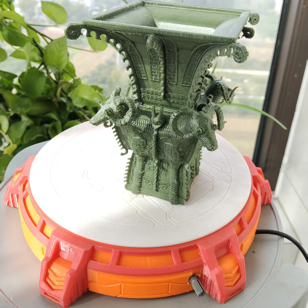 仿古微缩四羊方尊文创笔筒模型