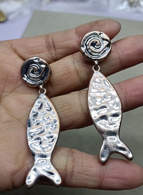 B13 满29元包邮  做旧耳钉