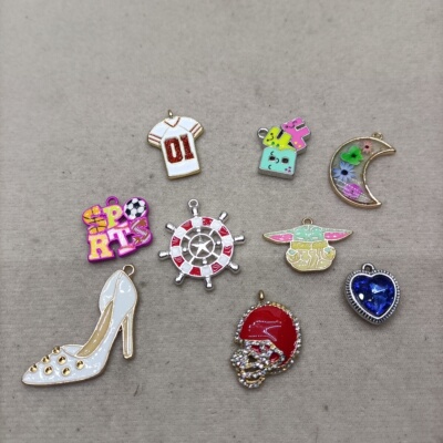 B14 满29元包邮  坠9个