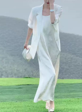 大码网红气质女神范高端两件套女