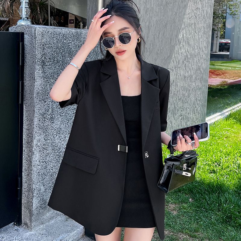 大码夏季薄款黑色设计感小西服图片