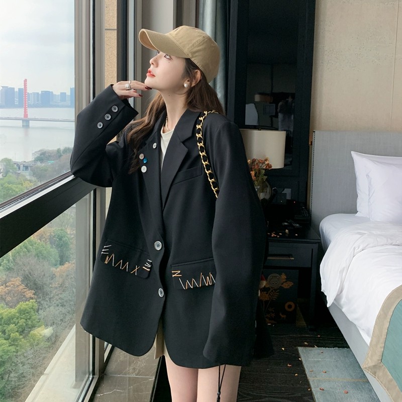 胖mm设计感小众黑色刺绣西装女