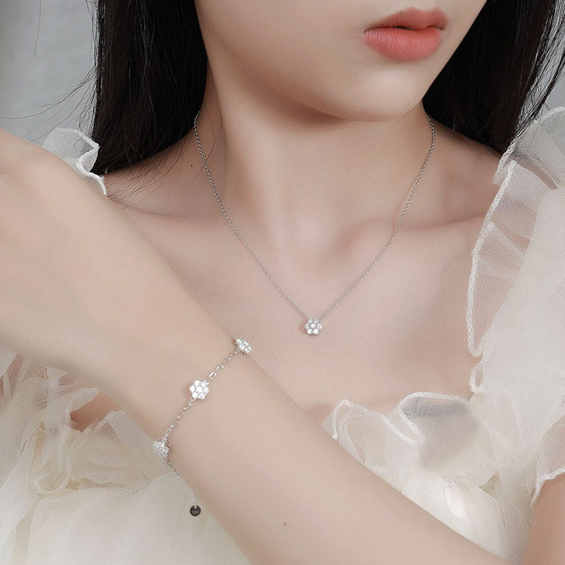 五花纯银莫桑钻女士手链图片