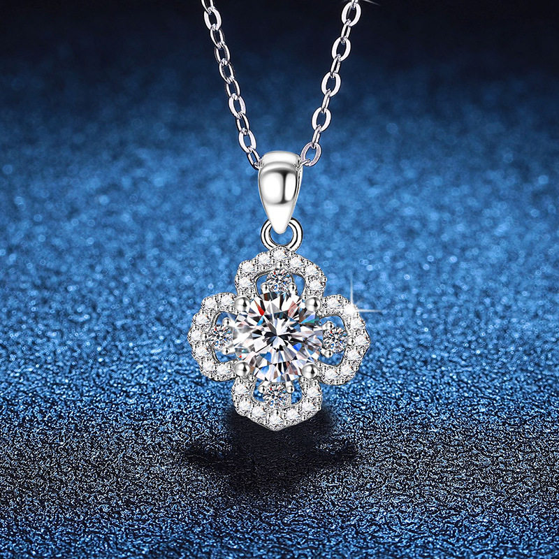 ICE BLING 新款四叶草莫桑钻纯银吊坠项链 女士简约百搭时尚个性