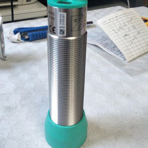 议价超声波传感器UC400UC400-18GM75-IU-V15UC400-18GM-E6R2-V15