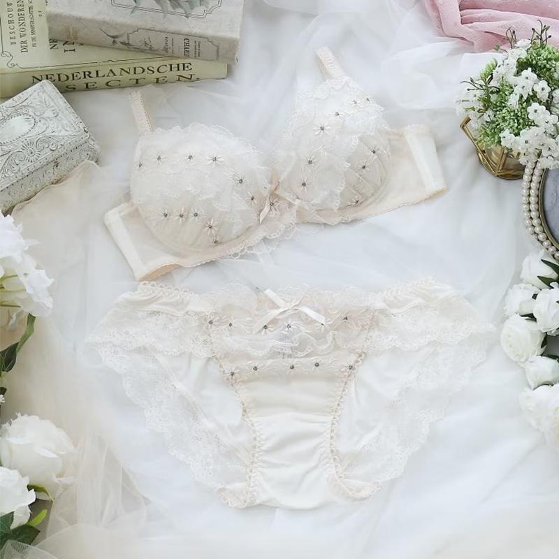 Risa Magli聚拢文胸女内衣薄中鸡心养胸水滴半球蕾丝内裤套装711