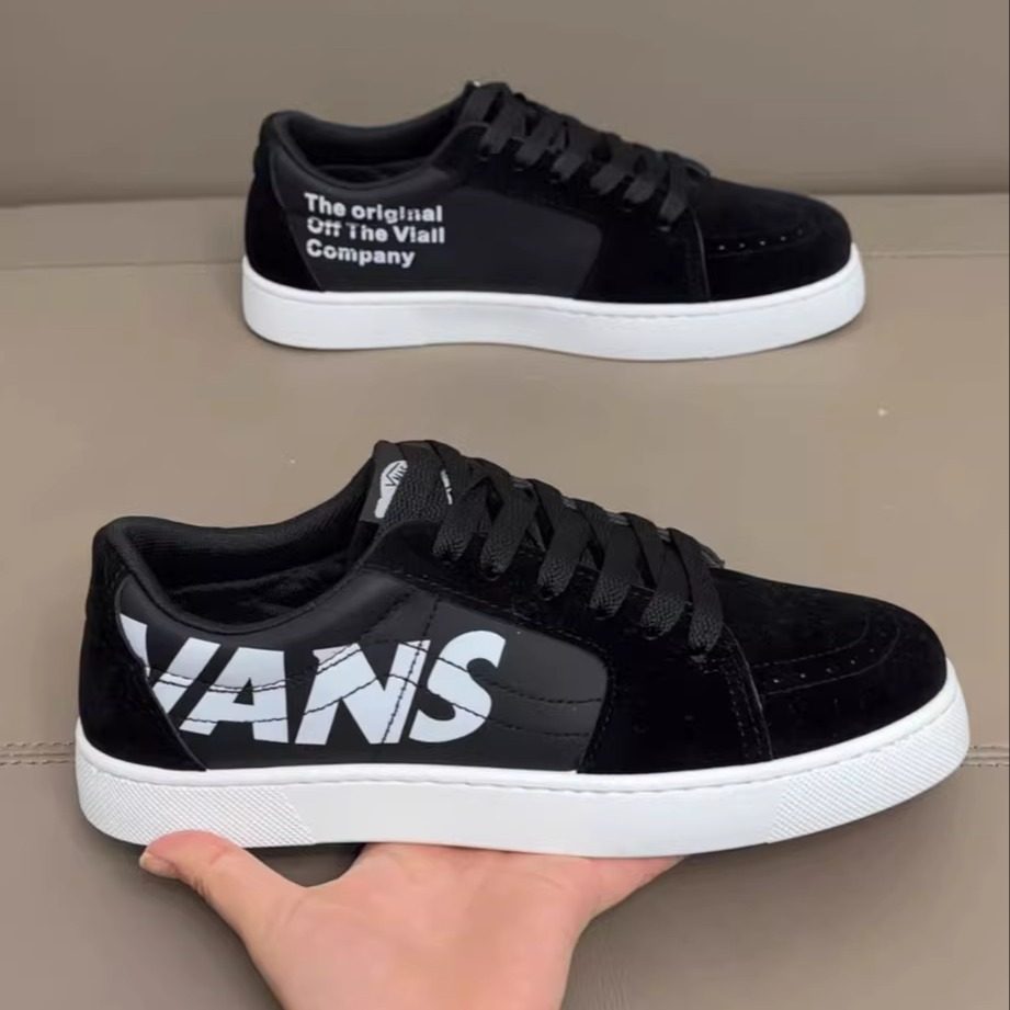 跑步运动红底字母男士休闲板鞋男平底学生新款百搭鞋子低帮小白鞋