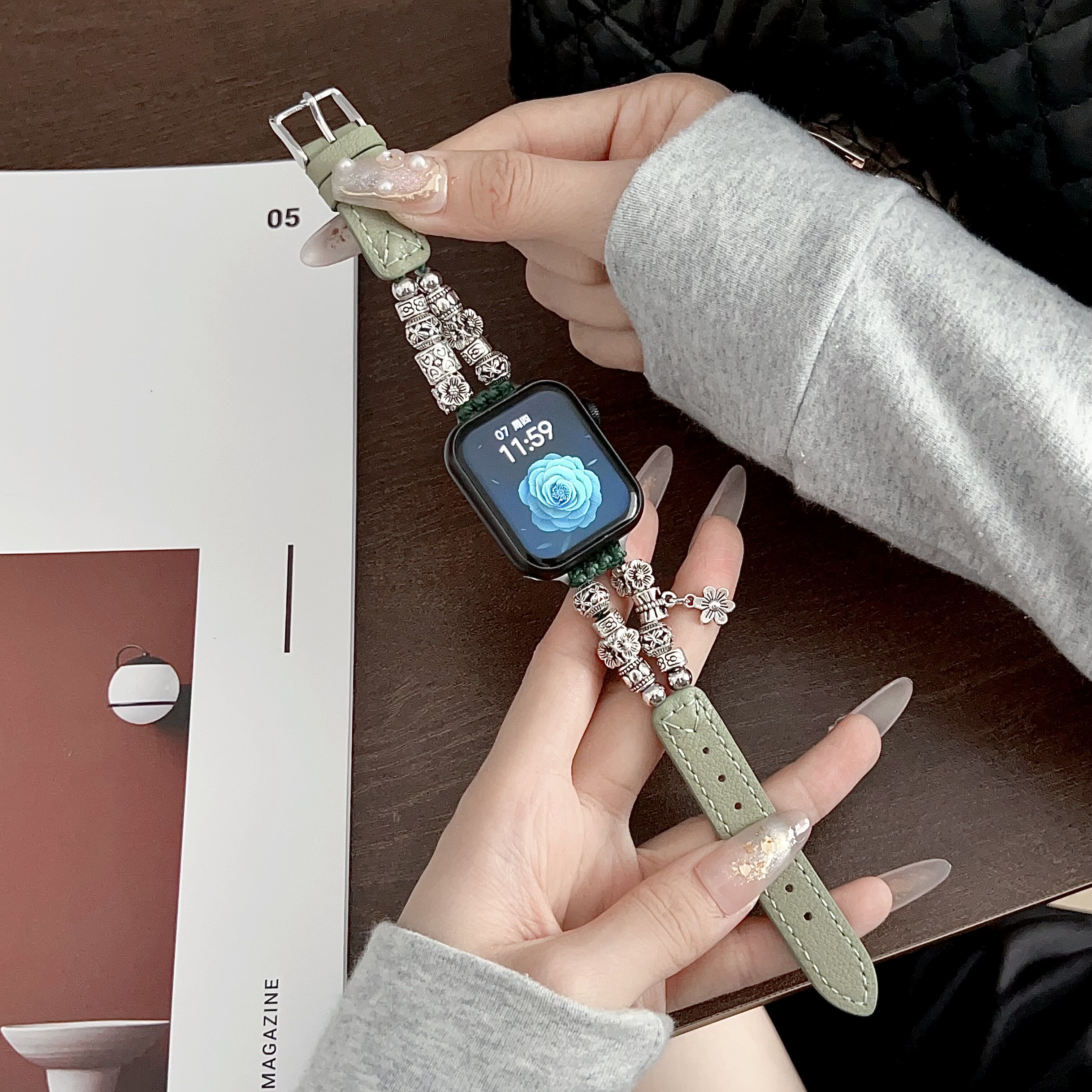 适用小米手环8/9pro藏银民族风串珠花朵拼真皮质红米watch4/5腕带