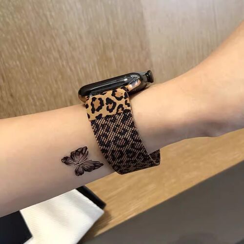 适用苹果AppleWatchs10s9s87SE21高级米兰尼斯豹纹磁吸表带高级女