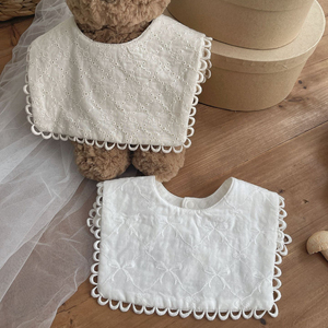 ins风韩版宝宝口水巾婴儿刺绣蕾丝边围嘴新生儿两面戴围兜假领子