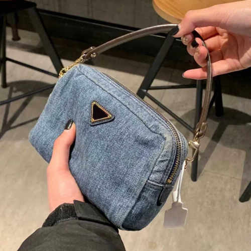 单宁牛仔蓝单肩腋下小包包2025新款法棍包高级感手提麻将包零钱包