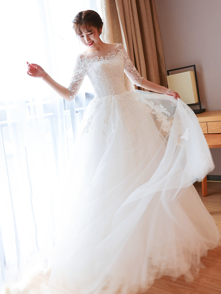 Summer wedding dress for bride, french style, lace dress, open shoulders, suitable for teen, fitted Summer wedding dress for bride, french style, lace dress, open shoulders, suitable for teen, fitted