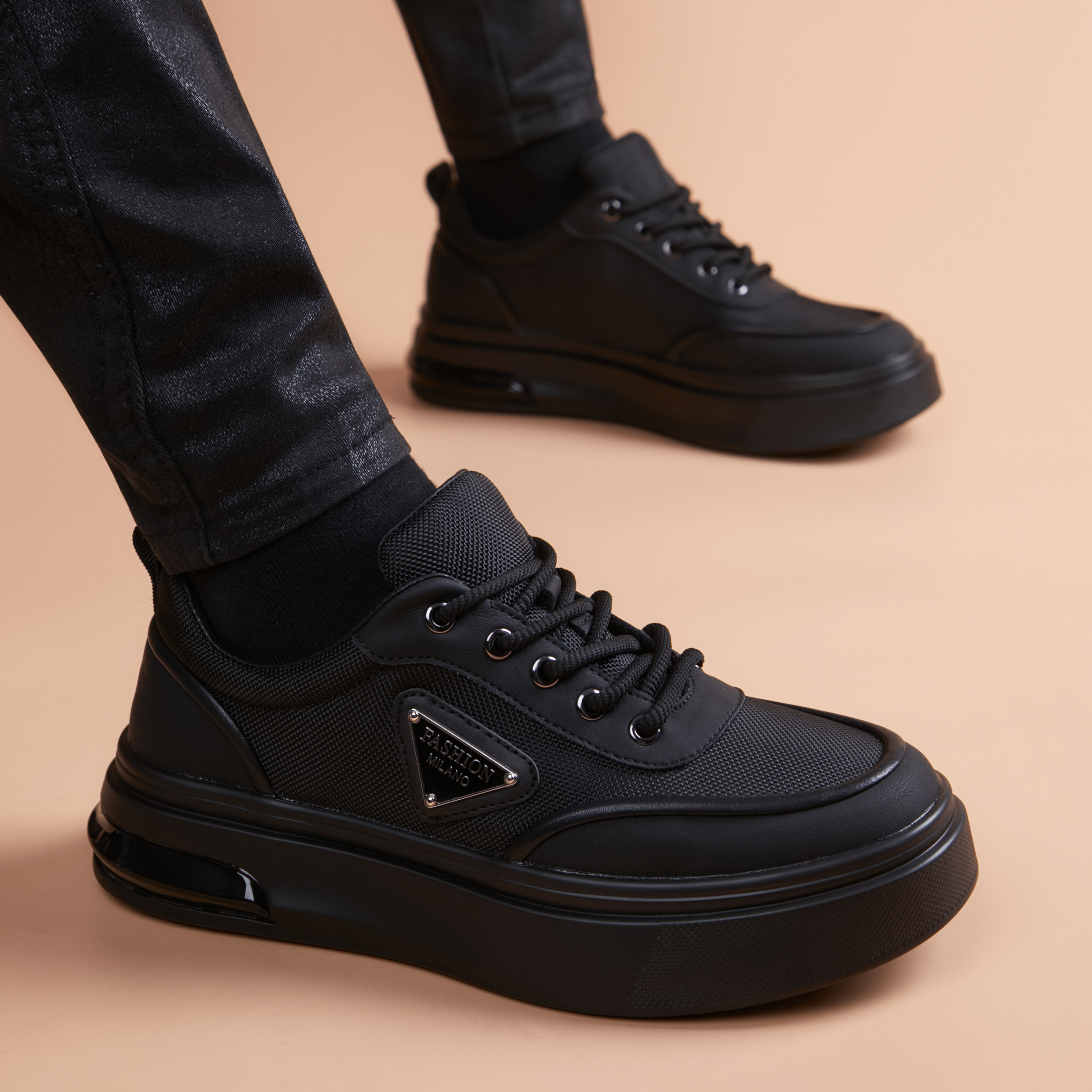 减震休闲皮鞋休闲英伦厚底中跟时尚男士透气商务增高百搭四季黑色