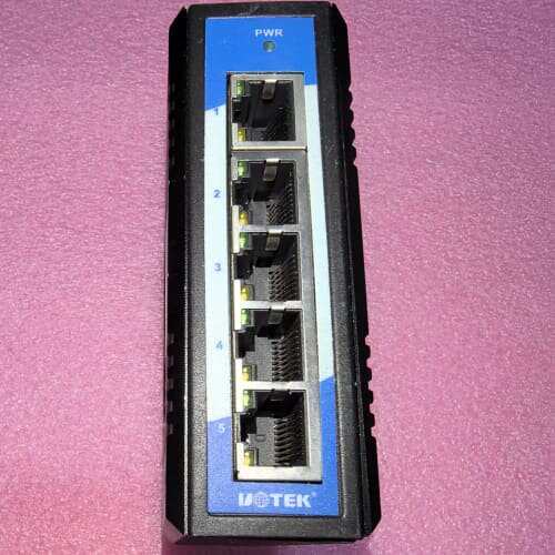 议价UTEK宇泰UT-6405S 5口百兆工业级交换机 九九成新