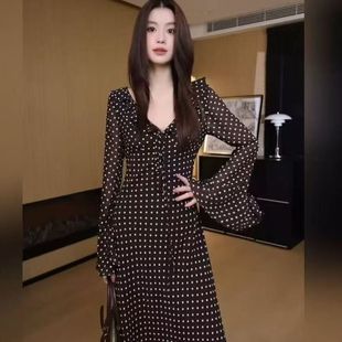 法式 新款 长袖 修身 高级感收腰长裙子 复古波点喇叭袖 连衣裙女秋冬季