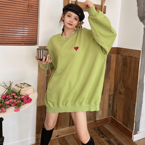 刺绣爱心卫衣女春季大码亮片上衣