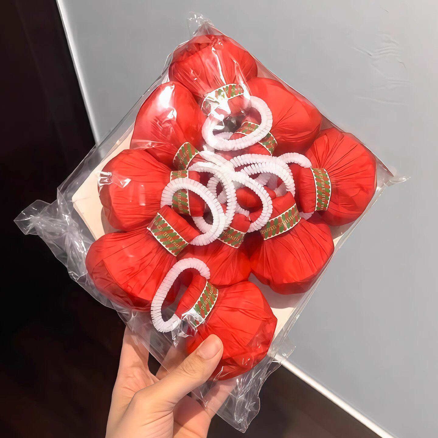 手抛彩带结婚气氛飘带庆祝创意生日派对节日新年生日网红礼花道具
