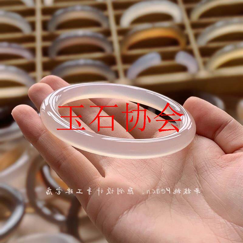 高冰种白月光玛瑙美人条玉镯马料香槟金冰透水润圆条手镯高级女款