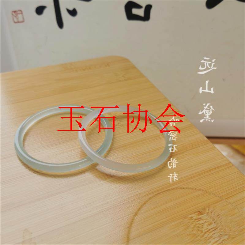 精品玛瑙美人条圆条正圈青绿冰晴湖水玉髓手镯半山半水款手镯饰品