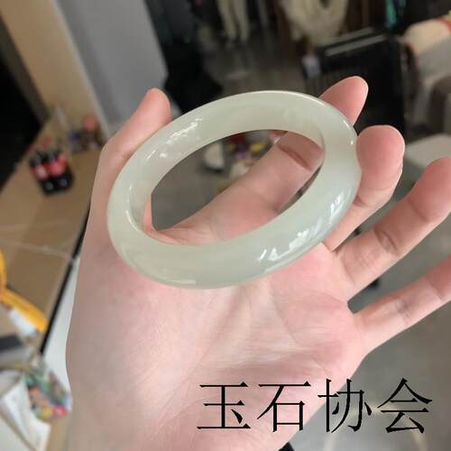 和田玉晴水手镯青海料青白玉正圈宽版玉石手镯羊脂白玉镯子时尚款
