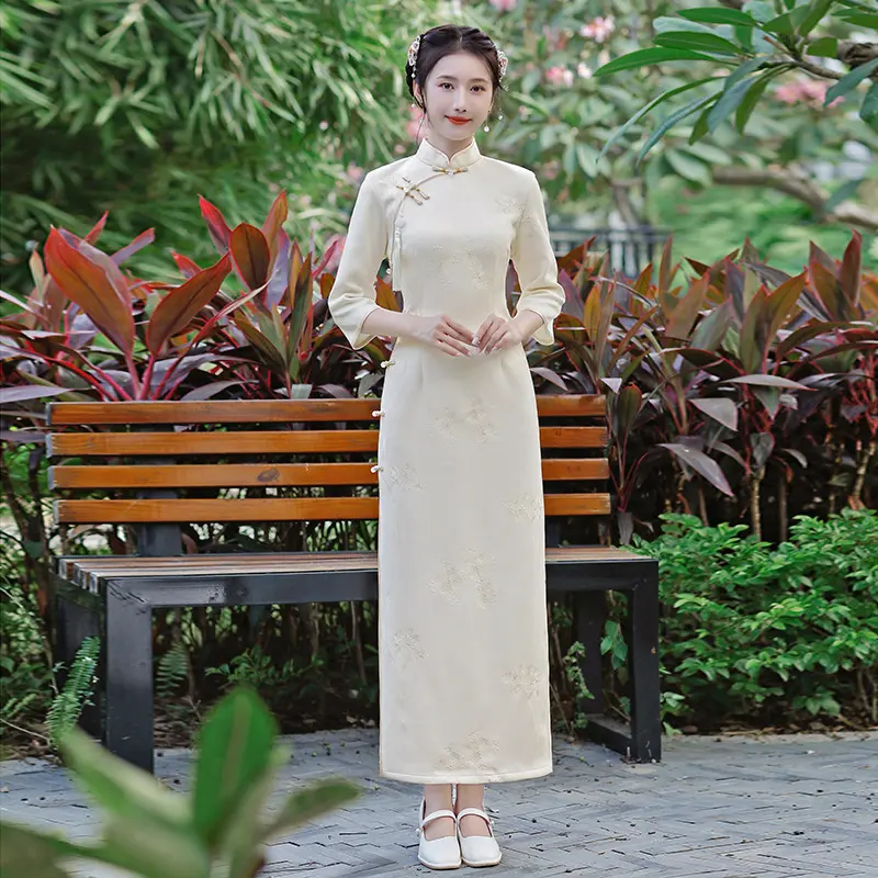 绣花旗袍春夏新品麂皮绒复合婚礼宴会礼服中袖高端改良旗袍连衣裙