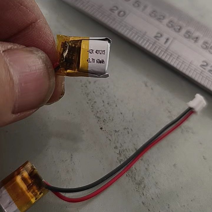 401215高容量密度3.7V锂电池 蓝牙耳机电池60mAh磨甲器聚合物电池
