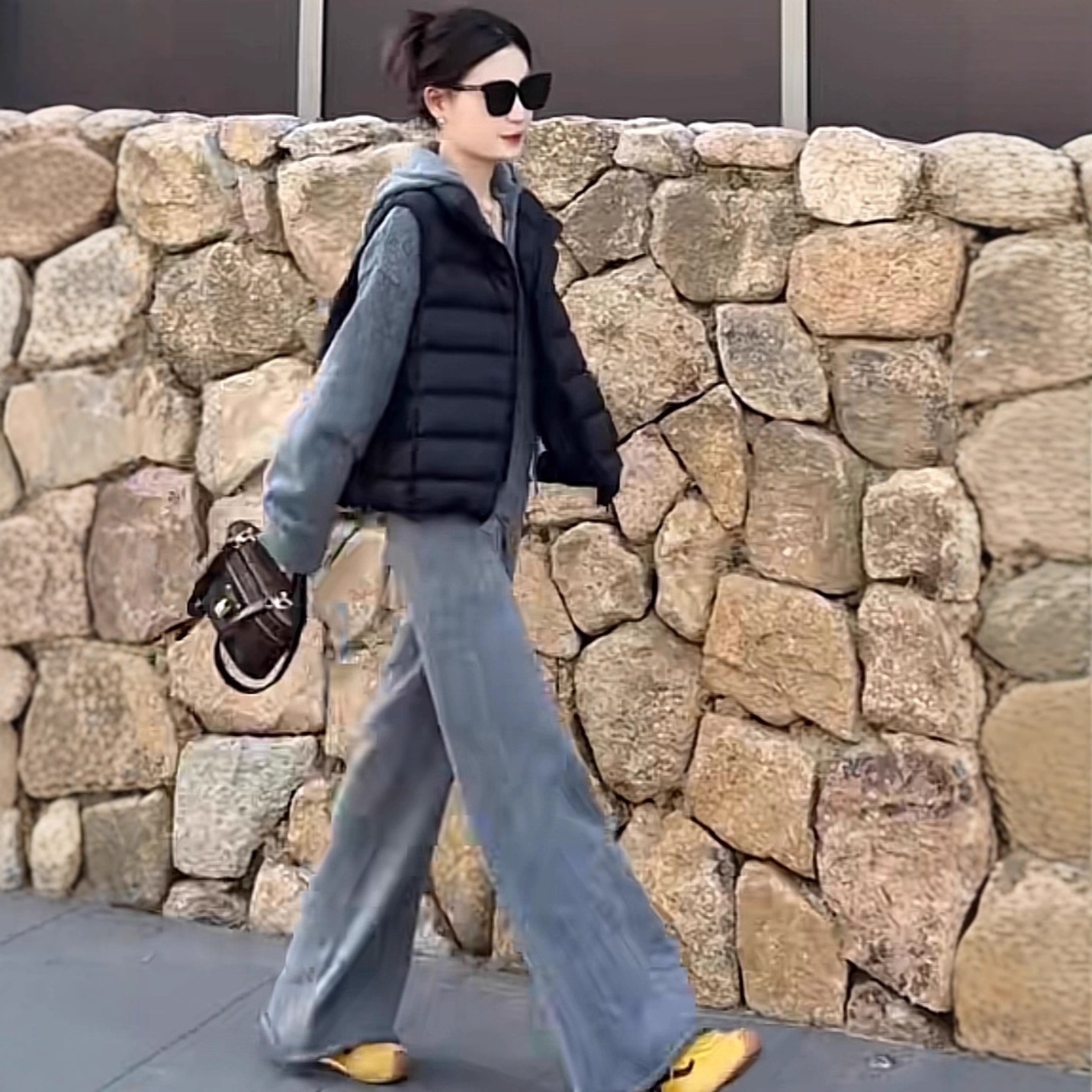 短款立领厚款无袖羽绒马甲外套女2025秋冬季新款宽松百搭外穿坎肩