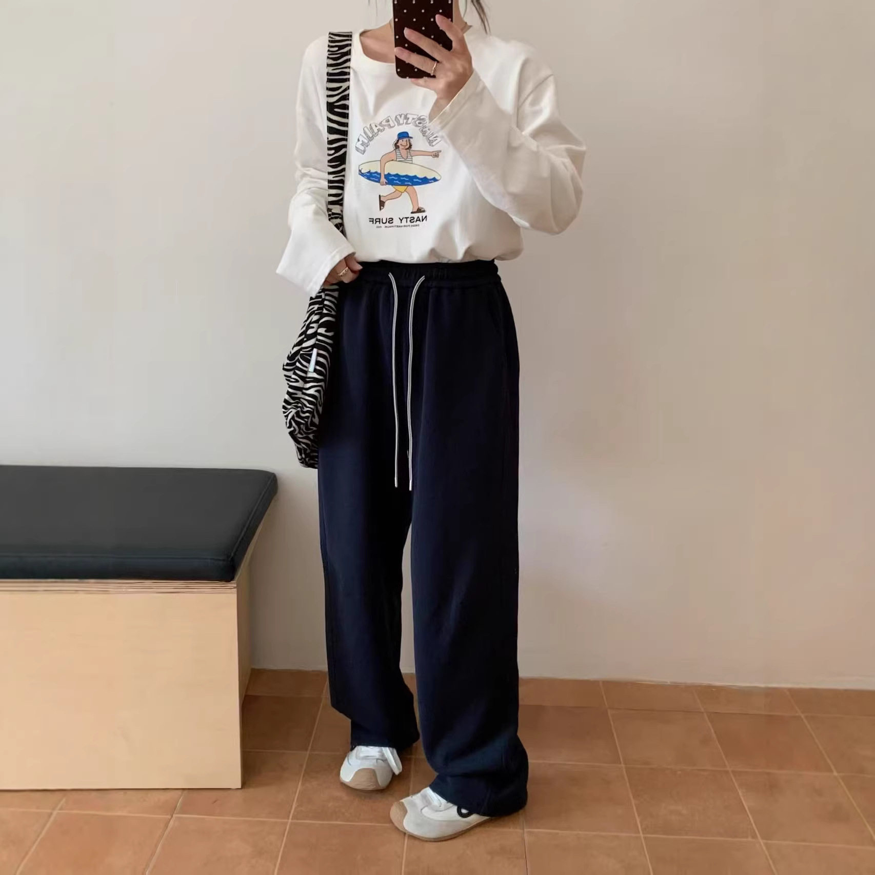 2026年春款休闲裤女卫裤针织亲肤棉宽松休闲韩版学院长裤慵懒风