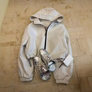 2026年春款外套女连帽长袖宽松休闲韩版学院风外套冲锋衣夹克新款