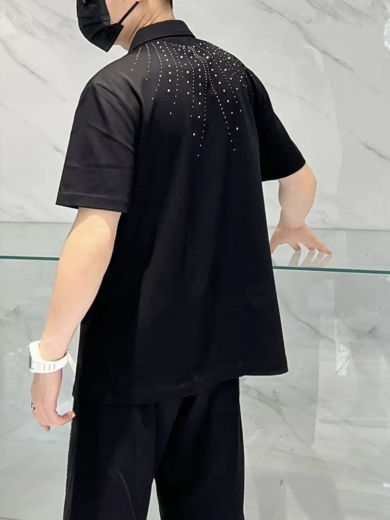 2024 새로운 여름 한국 스타일 패션 브랜드 디자인 핫 다이아몬드 반팔 정장 남자 나이트 클럽 정장 반바지 투피스 세트