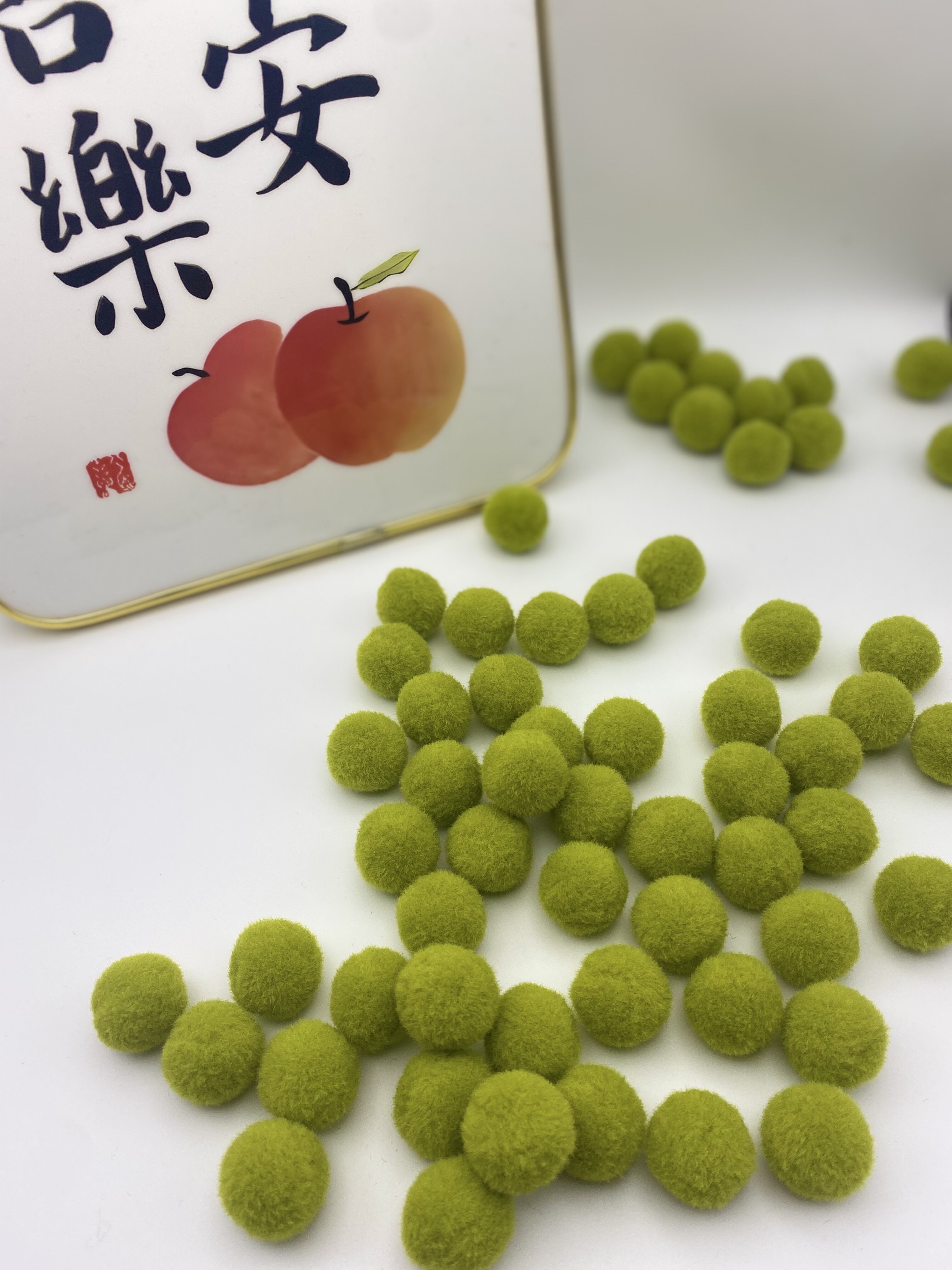 混装抹茶色小毛球diy儿童创意手工金葱毛绒球大小混合饰品材料球