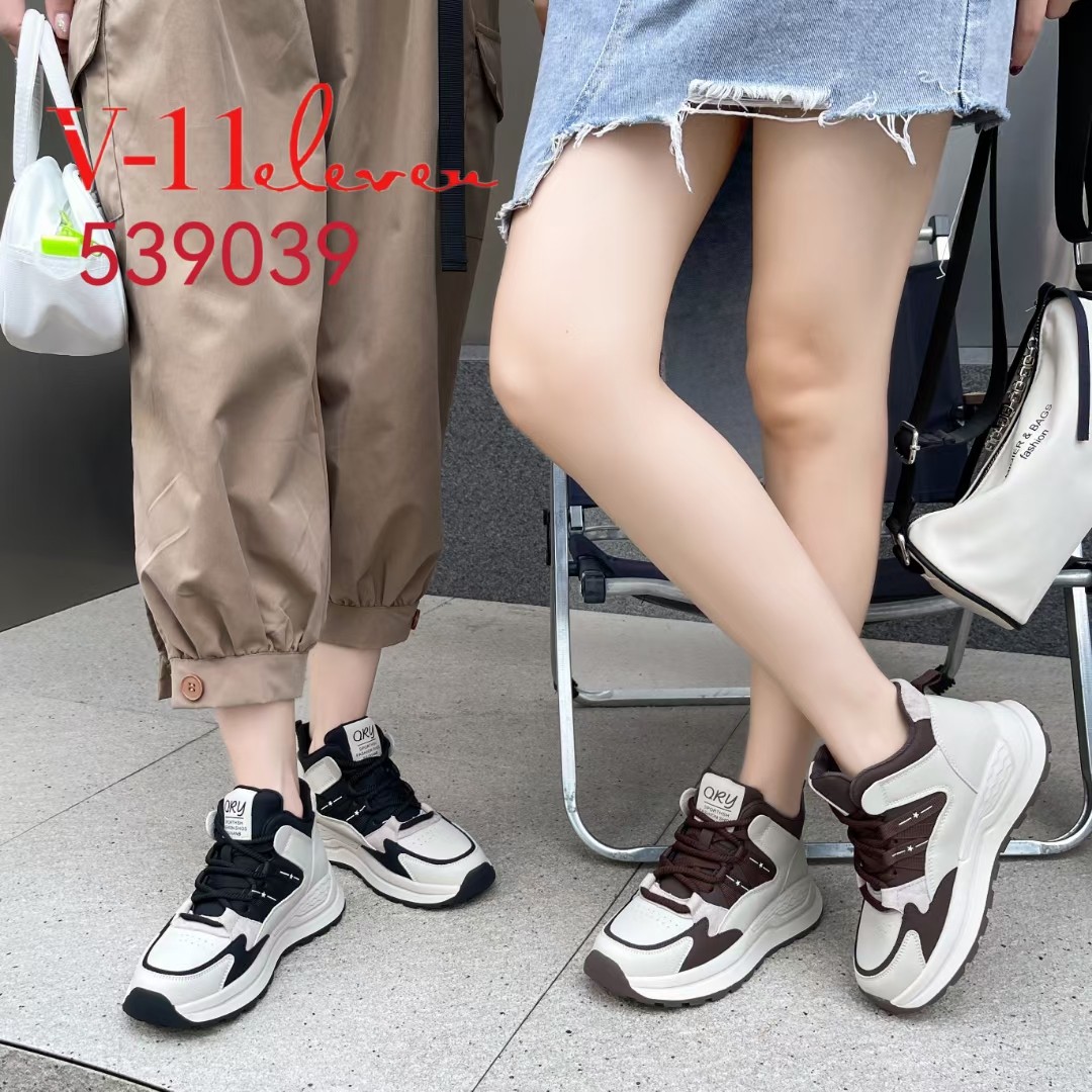 母后V-11时尚女鞋秋新款圆头系带平底运动商场同款休闲鞋真皮单鞋