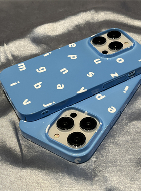 蓝色满屏字母适用苹果13手机壳iPhone16promax超薄菲林硬壳14pro保护套新款14plus超薄防摔12创意11个性软壳