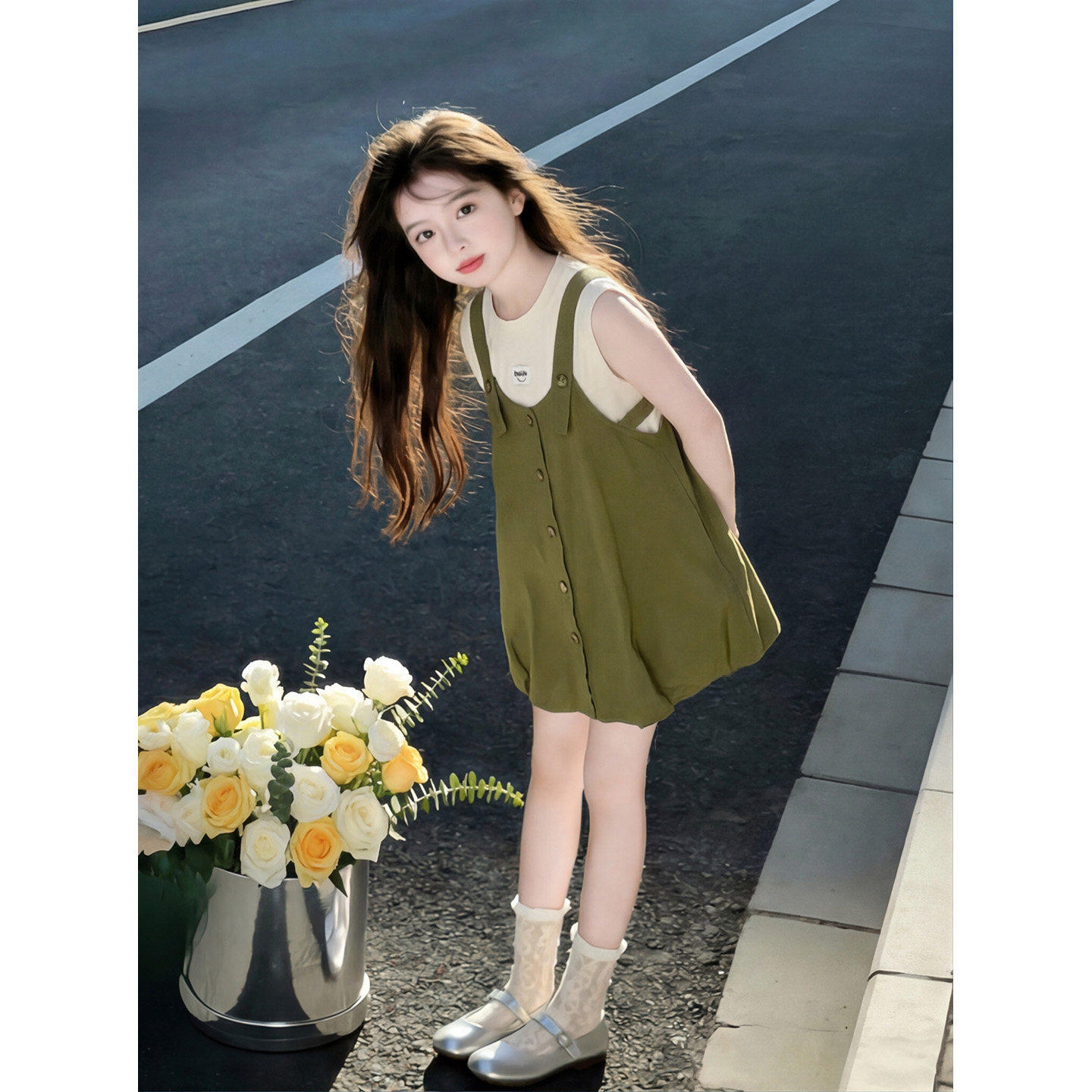 女童夏季2026新款透气花苞背带裤两件套洋气时髦休闲无袖背心套装