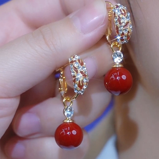 红色珠珠耳环2025年新款潮轻奢设计感锆石银针耳钉气质高级感耳饰