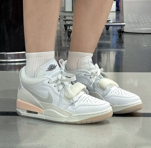 耐克女鞋AJ312低帮复古板鞋篮球鞋HF3182-100