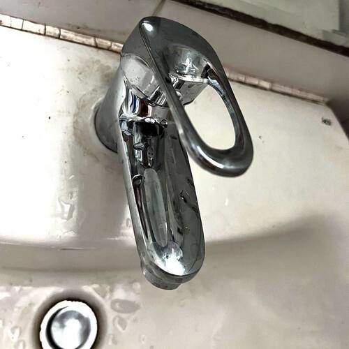 铜单孔带孔混水洗脸盆铜体家用水嘴冷热面盆带提拉孔卫浴龙头矮款