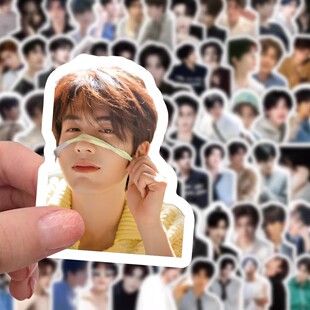 355张张凌赫贴纸高颜值帅气男明星写真周边高清照片装 饰防水贴画