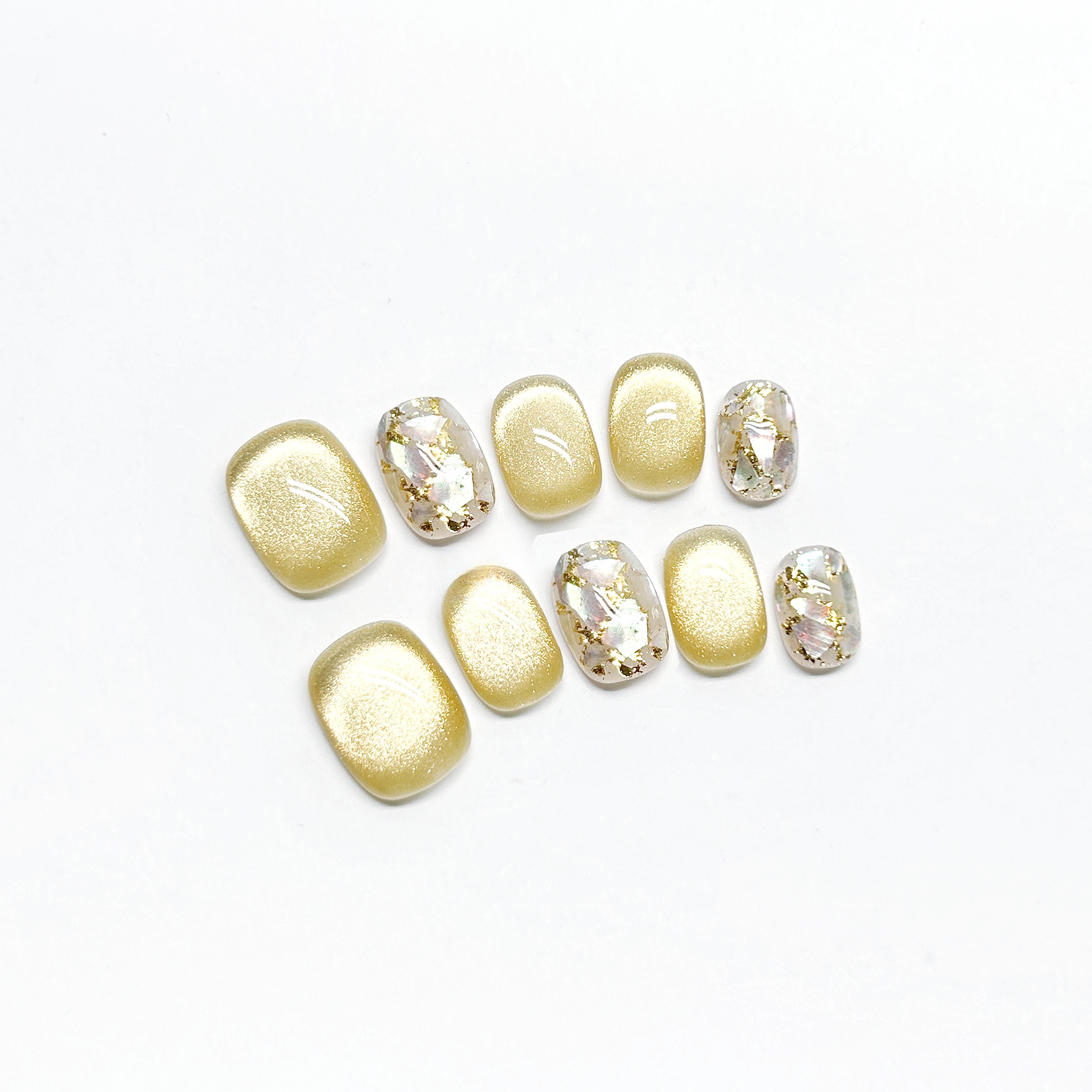 纯手工美甲贴片金色猫眼爆闪2026新款夏显白亮闪短甲高级感可拆卸