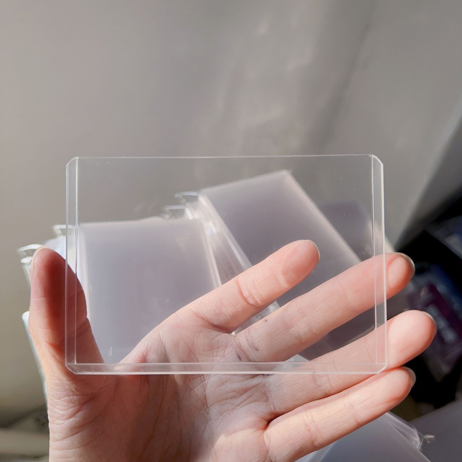 塑料防水透明制硬胶套硬卡套