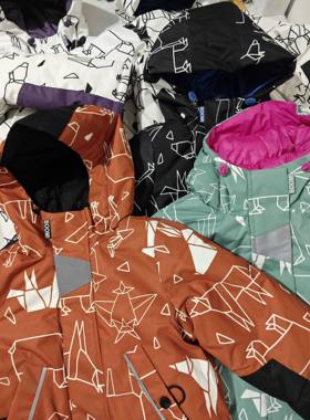 出口俄罗斯儿童户外滑雪服冲锋衣涂鸦图案棉服户外保暖外套多款